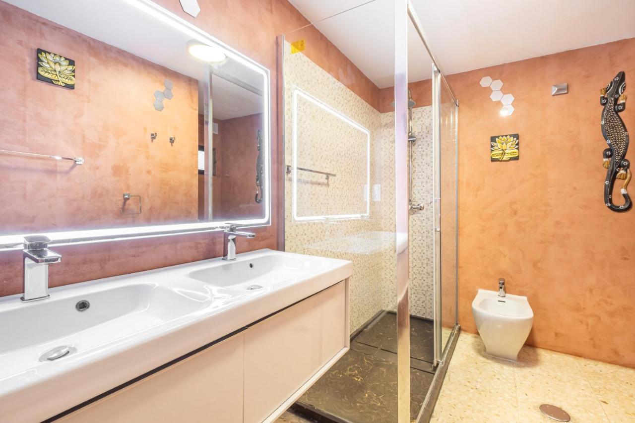 Lux Center 5-D Apartment Benidorm Luaran gambar